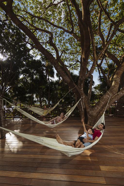 ออคซิเดนตัล แอท ชกาเรต เดสติเนชั่น - ออล อินคลูซีฟ Hotel ปลายาเดลการ์เมน ภายนอก รูปภาพ Hammocks at the resort